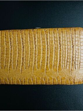 Vintage Beige Cream Croc Leather Clutch Wallet, NWT